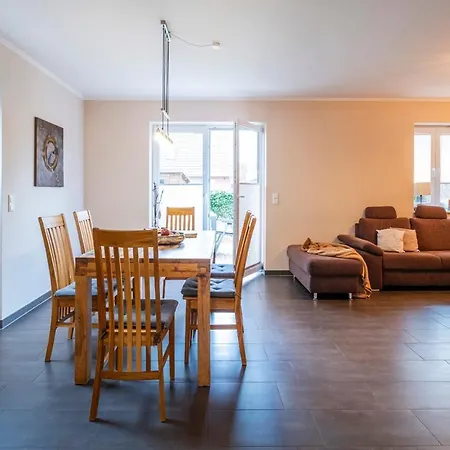 Austernperle, Familie Creutz *